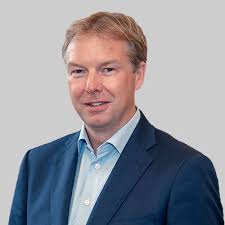 Aaron Tracey, Director