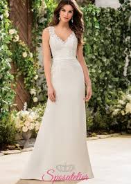 Gli abiti da sposa semplici sono quelli più ricercati da donne che vogliono apparire naturali, ma allo stesso tempo sembrare una principessa delle fiabe. Abiti Da Sposa Semplici In Stile Vintage Online 2018sposatelier
