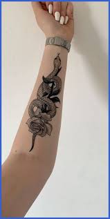 Rose Tattoos 12478 Snake Rose Tattoos Tattoosforwomen Tattooideas Pretty Follow Us Michelledavis0080 Tatuagem Tatuagens Tatuagem Piercing