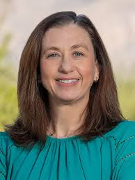 Elizabeth Mcpeak's Instagram, Twitter & Facebook