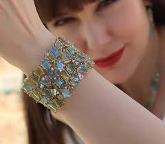 Collectible stones: bixbite or red beryl, one of the ten most rare stones  in the world