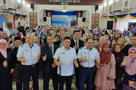 Ipg kampus perempuan melayu melaka. Saifuddin Nasution On Twitter Alhamdulillah Hari Ini Hasrat Itu Tercapai Dan Ipg Kampus Perempuan Melayu Melaka Menjadi Ipg Pertama Di Malaysia Yang Menerima Food Bank Siswa Lebih Dari 100 Bakal Guru Daripada