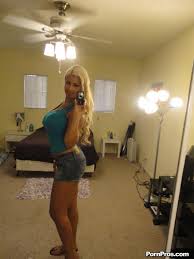 Bridgette B takes pics of herself and gets fucked (PornPros - 16 Pictures)