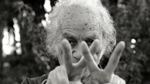 Pretextos sobran y el primero es el de hacer un simple ejercicio de reconocimiento a su figura tutelar. Nicanor Parra 1914 2018 La Antipoesia Y La Prosa Que La Explica Literal Magazine