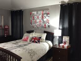 London Themed Room Just Add Irish Stuff For Niall London Bedroom Themes Paris Decor Bedroom Room London