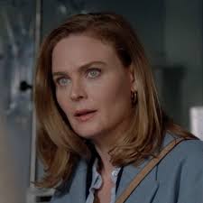 Sarah Nolan's Instagram, Twitter & Facebook