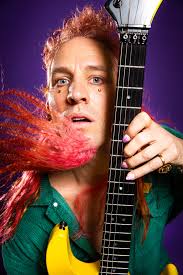 tomorrow at CAFE WOLF, elektro guzzi ´s guitar player Buenoventura Durruti  presenting his solo album #gelb !