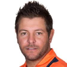 Michael Swart's Instagram, Twitter & Facebook