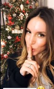 Σπίτι χωρίς μεσίτη has 136,767 members. To Dentro Yperparagwgh Poy Stolise H A8hna Oikonomakoy Sto Spiti Ths Eikona Like Com Cy