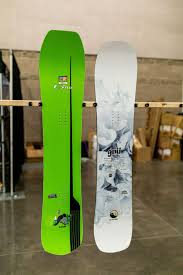 Many get confused between a ski jacket and a snowboard jacket. 2021 Winter Snowboard Gear Preview Sneak Peak Evo Snowboarding Gear Snowboard Rome Snowboards