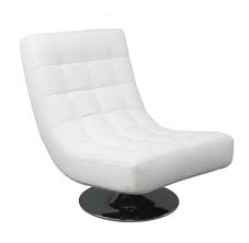 Le Fauteuil Pivotant Blanc Accueil Large Confort Inegalable Aspect Cuir Et Large Pied Chrome Ce Fauteu Fauteuil Cuir Blanc Fauteuil Pivotant Fauteuil Cuir