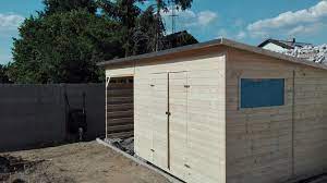 abri de jardin en bois avec terrasse tol 5 7m2 4 8m2 19mm avec fenetre abri de jardin jardins en bois jardin avec terrasse