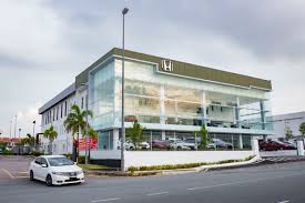 Perodua sentral flagship centre in pj officially opened via paultan.org digital signage at perodua sentral, petaling jaya, 2015 via. Perodua Opens First Flagship One Stop 3s Centre In Pj Autofreaks Com