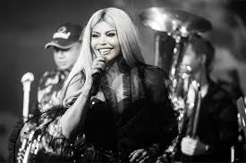 Trebuie să avem dorința de a fi mai frumoși și nu doar fizic. Loredana Groza Dupa Operatii Estetice Divahair Ro