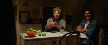 A guitarist who played for the greatest italian artists but without fame, decides to disappear to become famous. En3yf5rkkj83wm