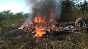 Two military officers were killed on monday when a helicopter crashed in machakos county, eastern the two, of the rank of major, died on the spot,' kioko said in a statement. V8txvsyjwfhtrm
