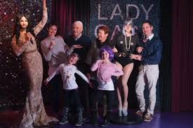 Madame laqueer is the stage name of carlos melendez, a drag performer from carolina, puerto rico, best known for being a contestant on season 4 of rupaul's drag race. Madame Tussauds Wien Das Wachsfigurenkabinett Im Prater