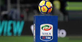 واتفق الدوري الإيطالي على عقود بث المباريات تلفزيونيًا مقابل نحو 640 مليون يورو خلال الفترة من 2021 إلى 2024، إلا أن خروج «بي إن سبورتس» من سباق الحصول على حقوق البث، يهدد الكالتشيو بخسارة أرباح كبيرة باعتبار منطقة الشرق الأوسط وشمال إفريقيا، تمثل أكثر من نصف أرباح المسابقة. Ø§Ø®Ø¨Ø§Ø± Ø§Ù„Ø¯ÙˆØ±ÙŠ Ø§Ù„Ø§ÙŠØ·Ø§Ù„ÙŠ Ø§Ù„ÙŠÙˆÙ… Ù…ØµÙŠØ± ÙƒÙŠÙ„ÙŠÙ†ÙŠ ÙˆØ­Ø³Ù… Ù…Ø³ØªÙ‚Ø¨Ù„ Ø¯ÙŠØ¨Ø§Ù„Ø§ Ø¨Ø§Ù„Ø¬ÙˆÙ„