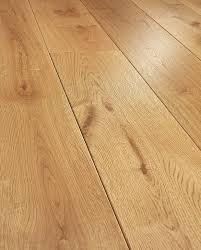 La première concerne le parquet traditionnel qui est d'une épaisseur minimale de 23 mm. Parquet Chene Massif Naturel 20x160 Mm Brosse Huile Carresol