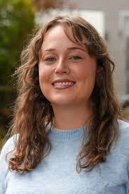 Stephanie Randell's Instagram, Twitter & Facebook