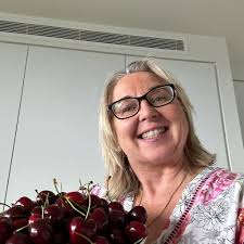 Cherries available at Lakes Way and Blackhead Road roundabout