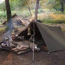 Survie Outdoor Camping Survivalisme Vivre En Autarcie Nature Voyage Foret Sauvage Explorer Baroudeur Feu De Bushcraft Camping Outdoor Camping Camping Survival