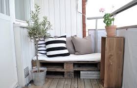 Banc Palette Balcon Recherche Google En 2020 Banc En Palette Idee Deco Balcon Petit Balcon