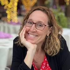 Amy Mattox's Instagram, Twitter & Facebook