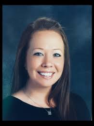 Mindy Molina's Instagram, Twitter & Facebook