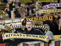 Dynamo dresden x rb leipzig torcida do dynamo no jogo de hoje, pela copa da alemanha. Fans Von Dynamo Dresden Der Lange Weg Zur Normalitat Ullrich Kroemer Torial