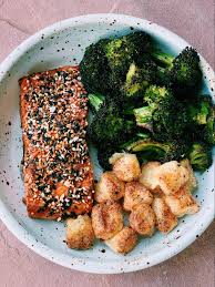 Air Fried Everything But The Bagel Sesame Crusted Salmon Melissa S Healthy Kitchen Recipe Crusted Salmon Healthy Kitchen Cooking Salmon