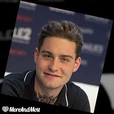 De zanger sluit niet uit dat ze nog bij elkaar komen, vertelt hij in gesprek met grazia. Best Photos Of Douwe Bob More And Most