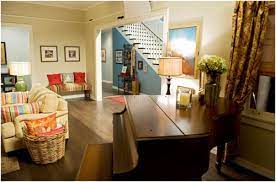 Modern Family Blue Chris Loves Julia