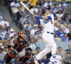 Shift In Joc Pederson S Swing Gets Job Done As Dodgers Beat Giants 3 1 To Win Series Dodgers Dodgers Baseball Dodgers Girl