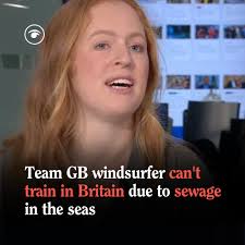 Tesco team leader performed 'feel good' karaoke for whole street.