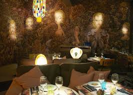 follow us down the rabbit hole into the spaced out world of miss kō mit bildern home design diy pariser home design