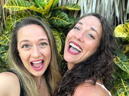 Krystal Bloom's Instagram, Twitter & Facebook