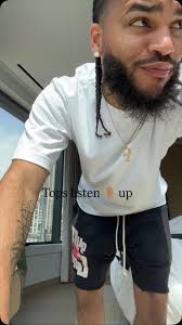 Tops LISTENnnn Up!!! 😭👀