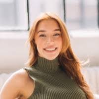 Nicole Hann's Instagram, Twitter & Facebook