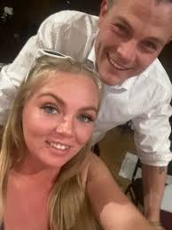 Brett McGinnis and Deborah Robbins's Wedding Website