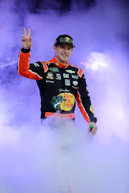 Can indycar afford for fernando alonso to win the indianapolis 500? Nascar S Daniel Hemric To Race At Slinger Speedway S Nationals