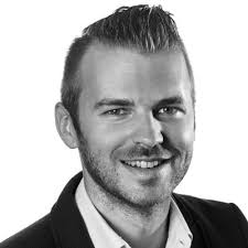De politie vraagt brokstukken te laten liggen en dit te melden via +31 43 808 00 06. Robin Eygelshoven On Twitter Vliegtuig In Meerssen Verliest Onderdelen Meerssen Boeing747 Failure Nunl