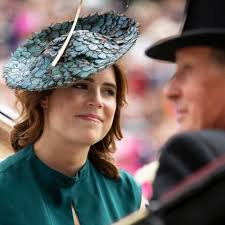 Princess eugenie, cousin to prince william and prince harry, finally tied the knot to longtime boyfriend (and now husband), jack brooksbank. La Princesse Eugenie Maman Comment La Naissance De Son Fils Impacte La Lignee Windsor Gala