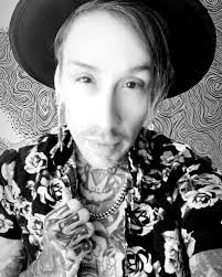 Chris Hollywood (@chrishollyw00d) • Instagram photos and videos