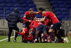 Yeni takımında yusuf yazıcı ve zeki çelik ile birlikte forma giyecek olan yıldız futbolcu, böylece uyum sorununu da en kısa sürede ve en. Football Soccer Yilmaz Double Helps Lille Regain Top Spot With Comeback Win At Lyon The Star