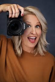 Leslie Rudder's Instagram, Twitter & Facebook