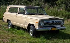The jeep cherokee (xj) is a compact sport utility vehicle manufactured and marketed across a single generation by jeep in the united states from 1983 to 2001 — and globally through 2014. Jeep Cherokee Sj Wikipedia