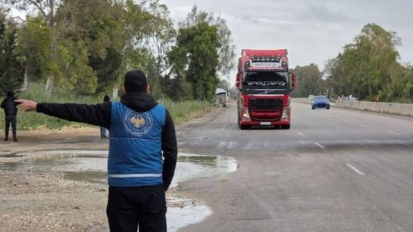 طرق مأجورة في سورية... استثمار واعد أم تسليع جديد للخدمات؟ في حديث «للإخبارية  السورية» في 3 تموز، كشف المدير العام للمؤسسة العامة للمواصلات الطرقية، معاذ  نجار، عن سير العمل على تحديث دراسة