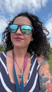 Holly Webber (@hollygolightly.tchr)