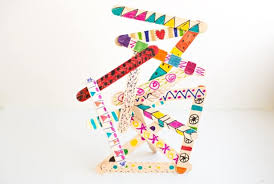 They are inexpensive, durable and super easy to create with. Easy Popsicle Stick Art Sculptures With Kids